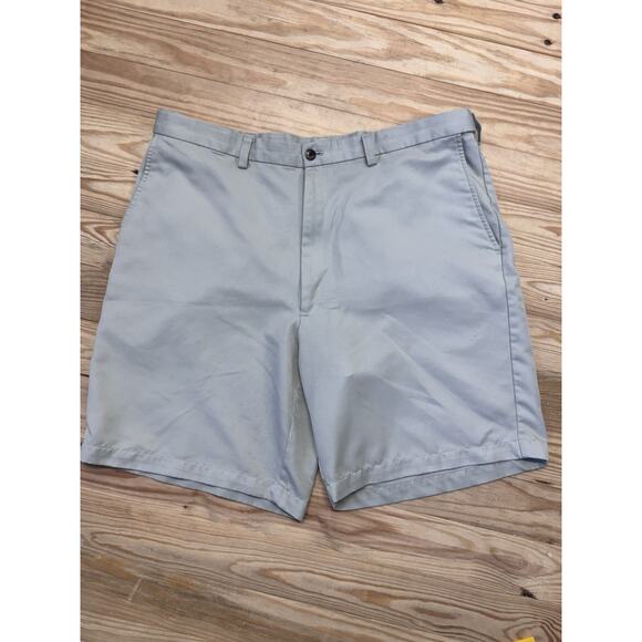 Haggar Beige Flat Front Adjustable Waist Shorts Mens Size 38 - Picture 1 of 10